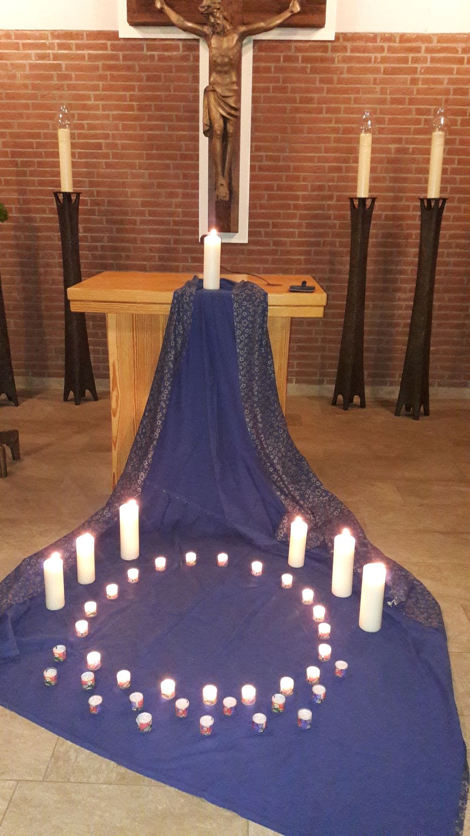 Worldwide Candle Lightning